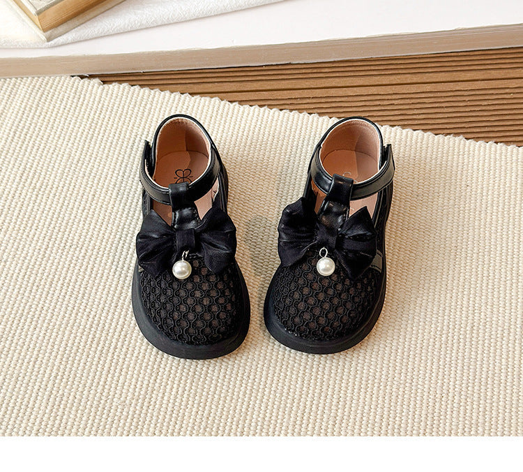 Children's Shoe with Bow and Pearls