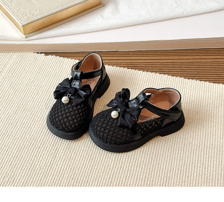 Children's Shoe with Bow and Pearls