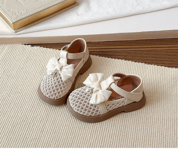 Children's Shoe with Bow and Pearls