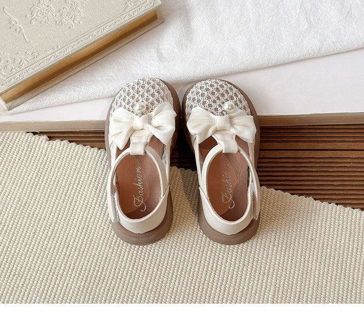 Children's Shoe with Bow and Pearls